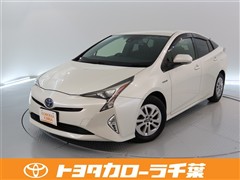 トヨタ プリウス S