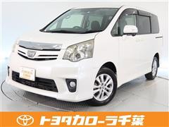 トヨタ ノア Si 4WD