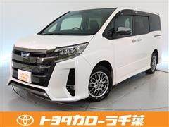 トヨタ　ノア HV Si WxB 3