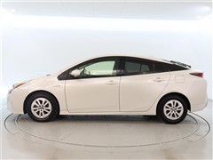 プリウス S セーフティープラス