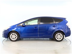 プリウスアルファ S