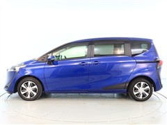 シエンタ ファンベース G クエロ