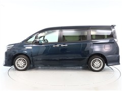 ヴォクシー HV ZS キラメキ 3