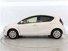 アクア S スタイルブラック