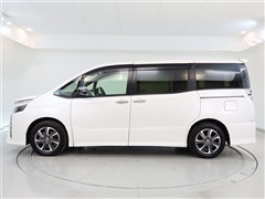 ヴォクシー ZS キラメキ 3