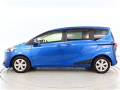 シエンタ HV ファンベ-スX