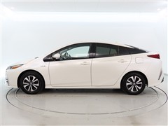 プリウスPHV A
