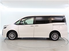 ヴォクシー HV ZS キラメキ 3