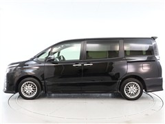 ヴォクシー HV ZS キラメキ 3