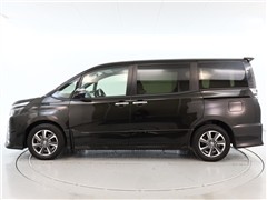 ヴォクシー ZS キラメキ 2