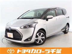 トヨタ　シエンタ HV G クエロ