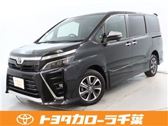 トヨタ ヴォクシー ZS キラメキ 3 4WD