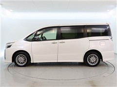 ヴォクシー HV ZS キラメキ 3