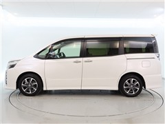 ヴォクシー ZS キラメキ 3