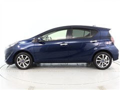 アクア S スタイルブラック