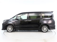 ヴォクシー HV ZS キラメキ 3