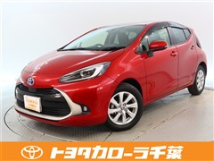トヨタ　アクア Z