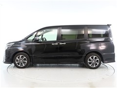 ヴォクシー ZS キラメキ 3