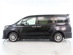 ヴォクシー HV ZS キラメキ 3