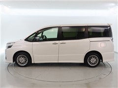 ヴォクシー HV ZS キラメキ 3