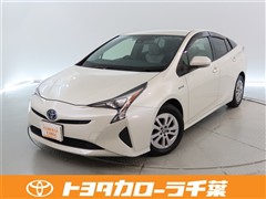 プリウス S