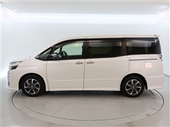 ヴォクシー ZS キラメキ 3