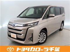 トヨタ ノア HV Z 4WD