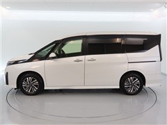 セレナ e-POWERハイウェイスターV
