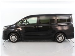 ヴォクシー HV ZS キラメキ 3