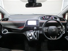 シエンタHV ファンベースG クエロ