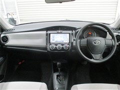 カローラアクシオ X