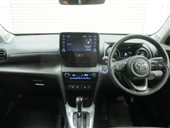 ヤリスクロス HV G