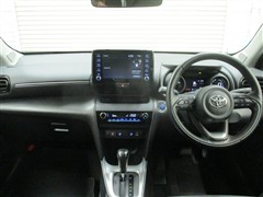 ヤリスクロス HV G