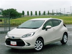 アクア Z E-Four