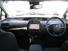 プリウス S セーフティプラス2