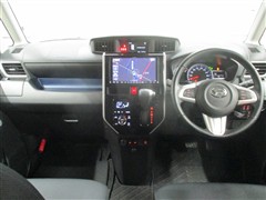 トール カスタムG リミ SA3 4WD