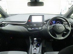 C-HR S-T 4WD