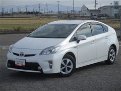 トヨタ プリウス S