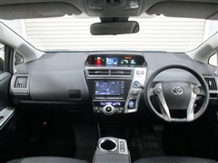 プリウスアルファ S