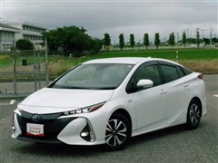 トヨタ プリウスPHV A