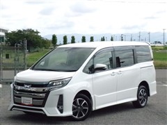 トヨタ ノア Si 4WD