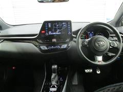 C-HR S-T GRスポーツ 4WD