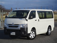 トヨタ　ハイエースV DX 4WD