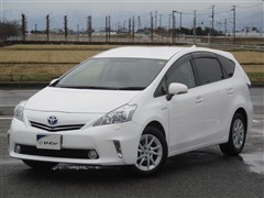 プリウスアルファ S