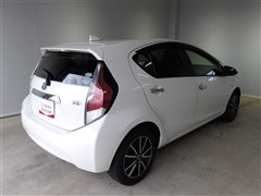 アクア S スタイルブラック