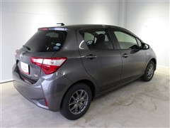 ヴィッツ ハイブリッド F