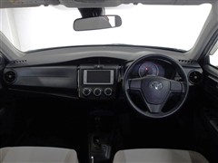 カローラアクシオ X