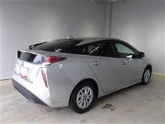 プリウス S セーフティープラス