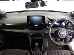 ヤリス ハイブリッド G