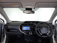 アクア S スタイルブラック